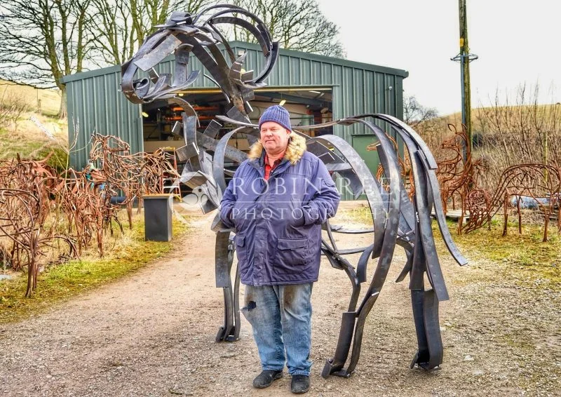 Andy-Kay-Sculptor Andy Kay, sculptor – A4 & A3 print